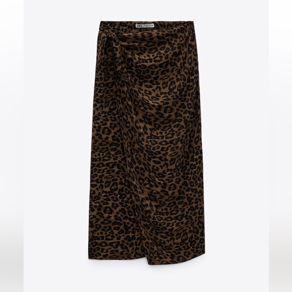 Leopard print skirt